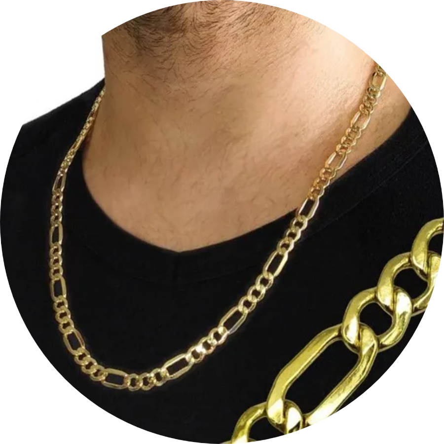 Hombre con dos cadenas de oro de 18k al cuello