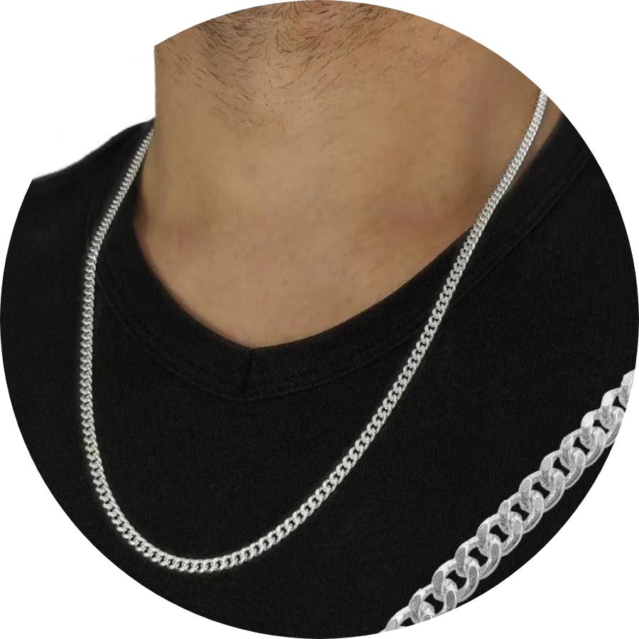 Hombre con una cadena barbada de plata de ley al cuello