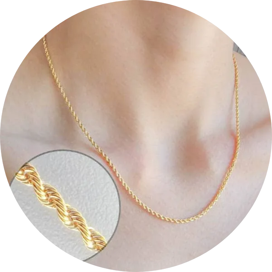 Mujer con un cordón salomónico de oro de 18k al cuello