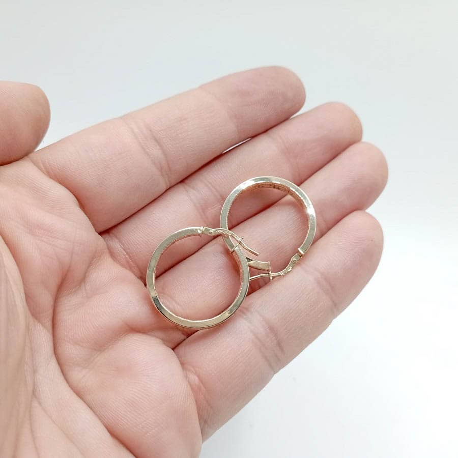 Oro 9k aros greca 4mm mano