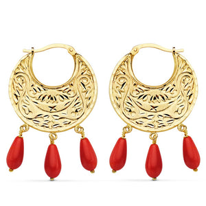 Par de aros de oro de ley planos tallados y con lágrimas de coral con dibujo