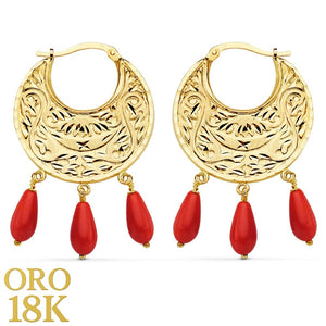 Par de aros de oro de ley planos tallados y con lágrimas de coral 