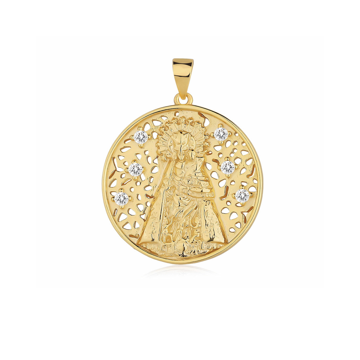 Medalla de la Virgen de los Desamparados de plata bañada en oro calada con seis circonitas, de 25 mm de diámetro, sobre fondo blanco.