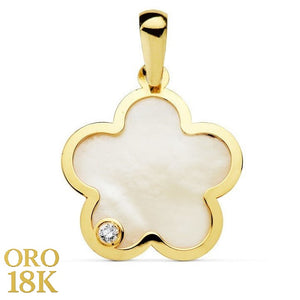 Colgante oro de primera ley 18k en forma de flor con nácar
