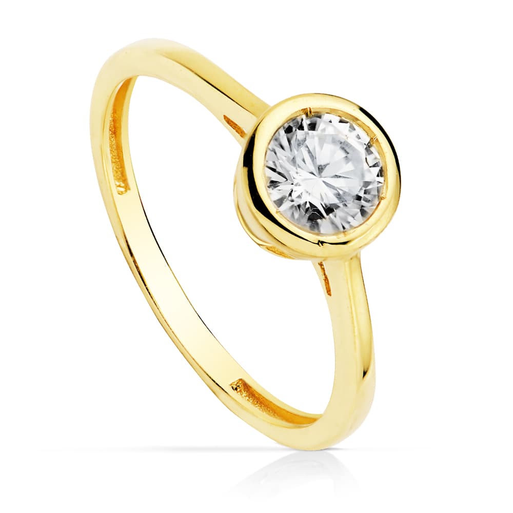 Anillo solitario oro 18k con circonita de 5,5 mm