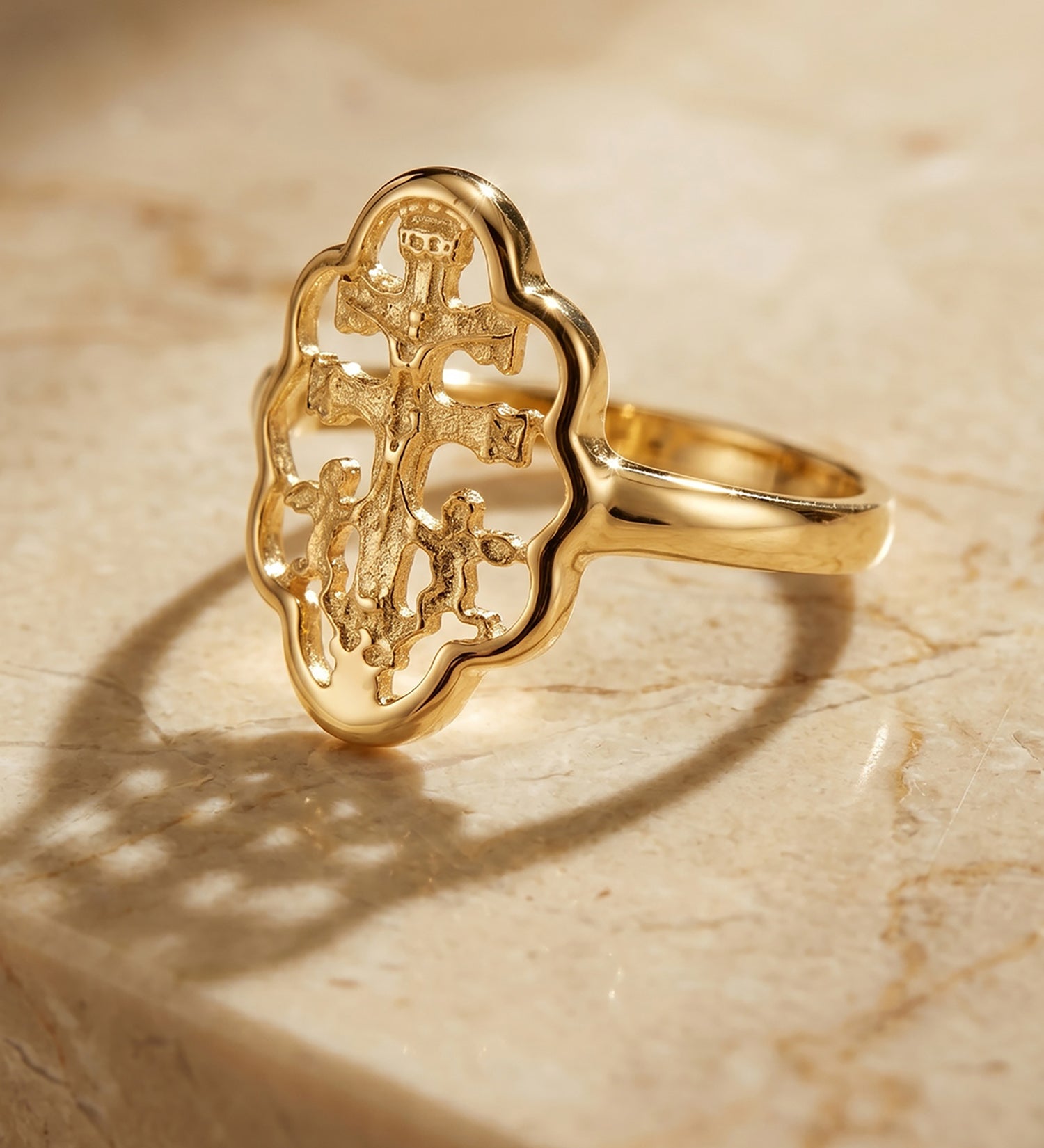Anillo cruz de Caravaca en oro 18k
