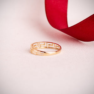 Anillo 18k oro liso con greca calada