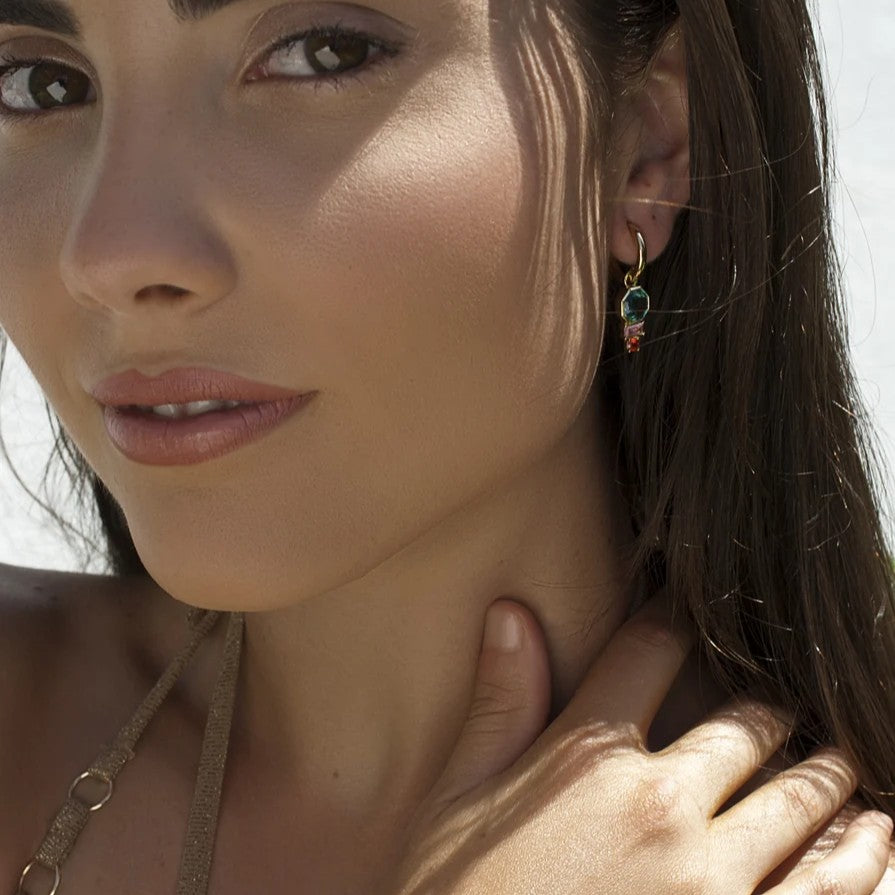 Pendientes de aro de plata de ley 925 con baño de oro y piedras aguamarina, rosa y rubí, 28,5mm.