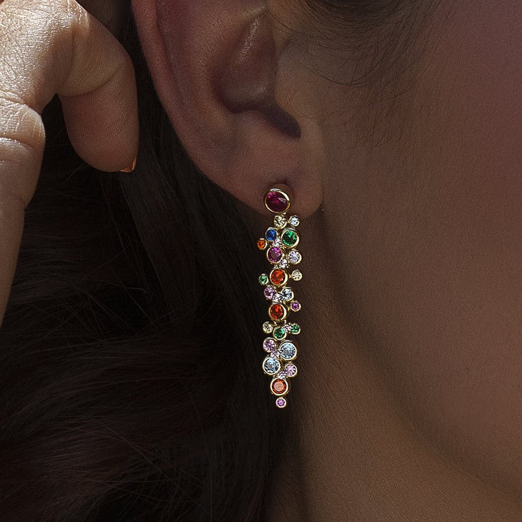 Pendientes largos de plata de ley 925 con baño de oro y piedras multicolor de cuarzo adamantino, 40mm.