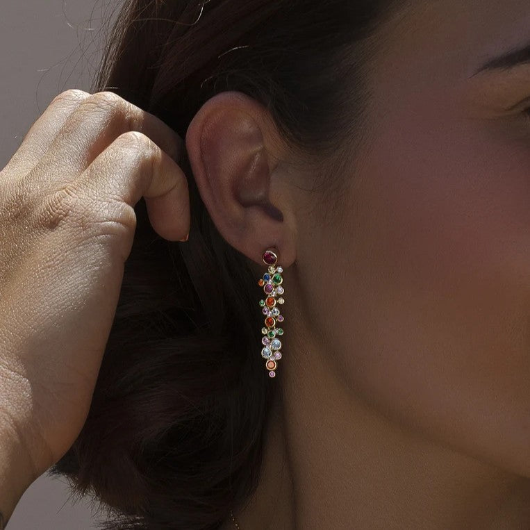 Pendientes largos de plata de ley 925 con baño de oro y piedras multicolor de cuarzo adamantino, 40mm.