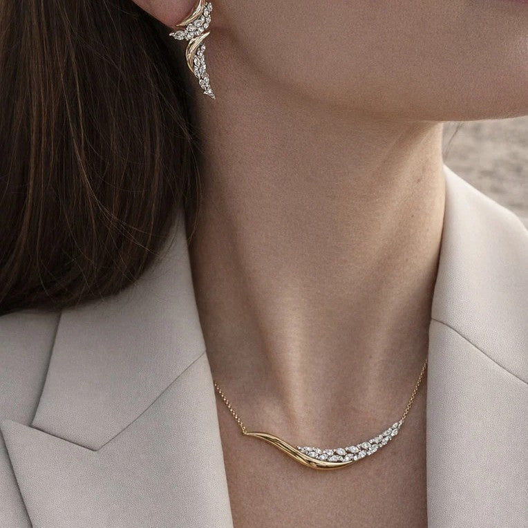 Pendientes bicolor de plata de ley 925 con baño de oro, diseño elegante y circonitas blancas, 46mm x 15,8mm x 4,6mm.