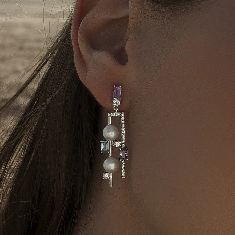 Pendientes largos de plata de ley 925 de doble diseño con perla barroca y piedras multicolor, 42mm.