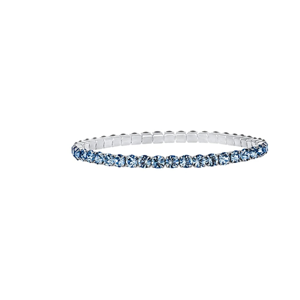 Pulsera elástica Aura de acero inoxidable de 4 mm de ancho y 18 cm de largo, de la firma Crystalp elaborada con cristales Swarovski® zafiro claro