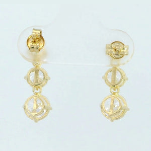 Pendientes oro 18 quilates tres circonitas 18 mm - detalle de las piedras