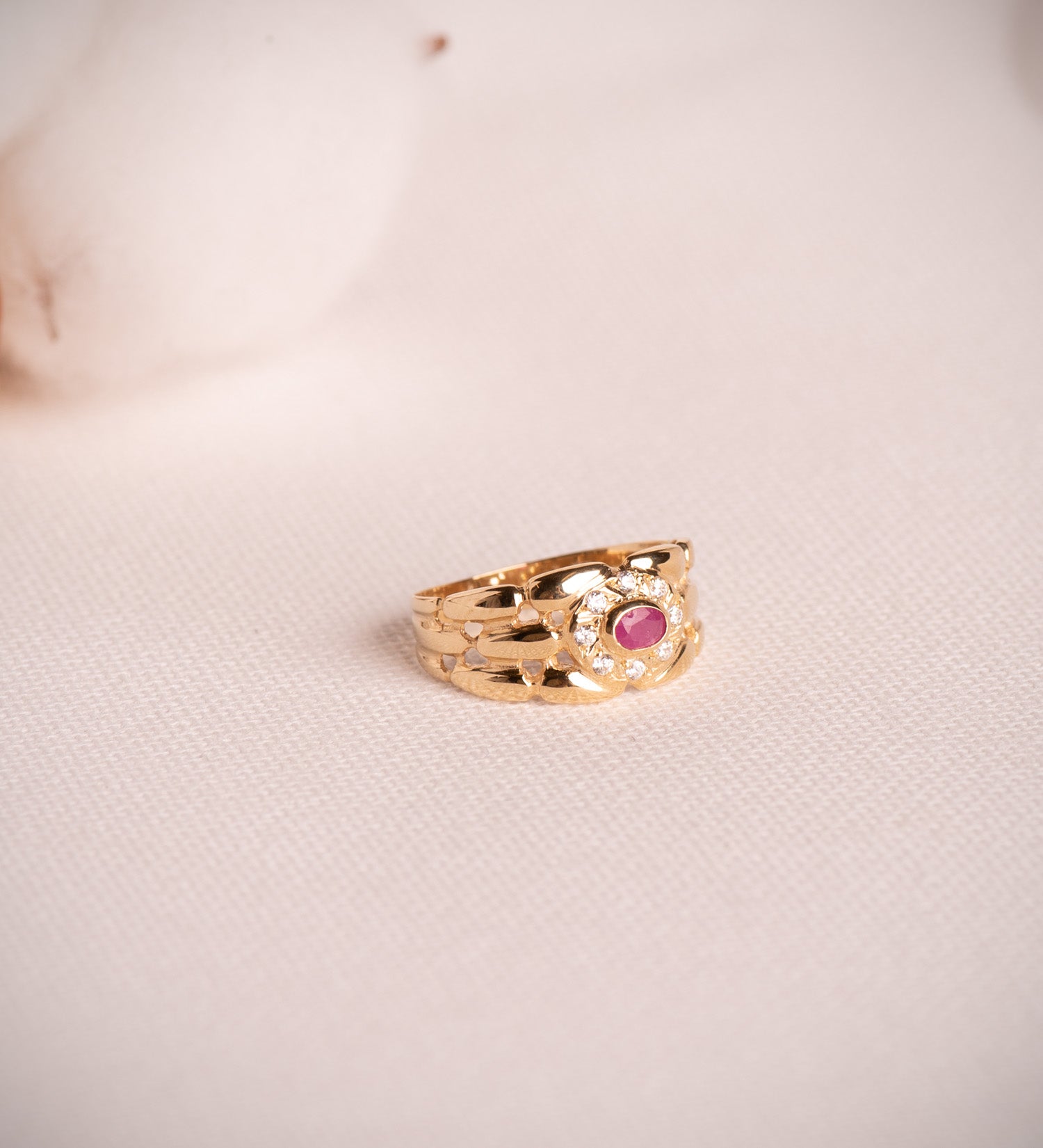 Anillo panter oro 18k con circonitas y rubí