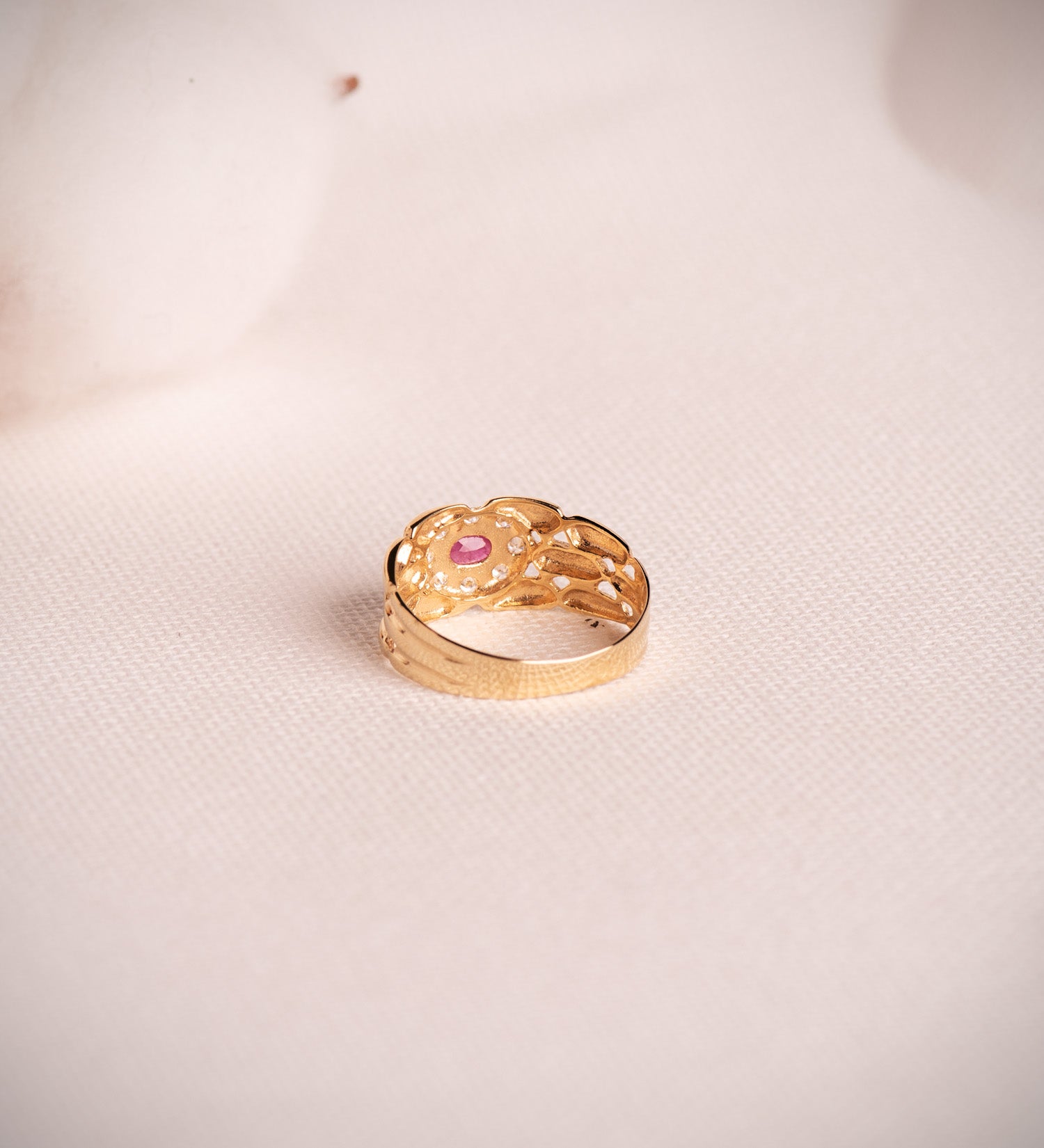 Anillo panter oro 18k con circonitas y rubí