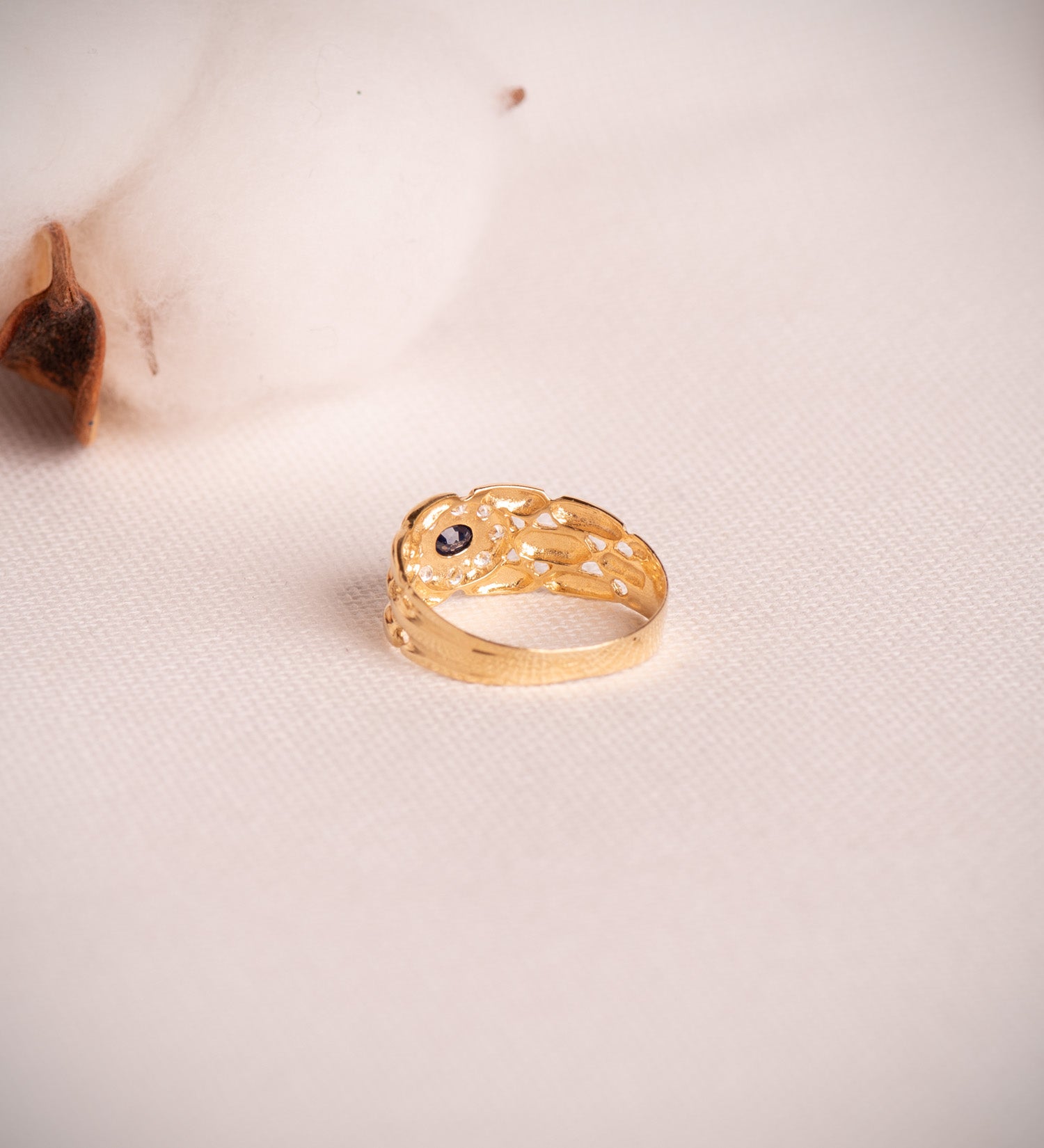 Anillo panter oro 18k con circonitas y zafiro natural
