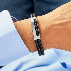Pulsera de piel negra con placa de acero inoxidable, 22,5 cm, cierre de caja