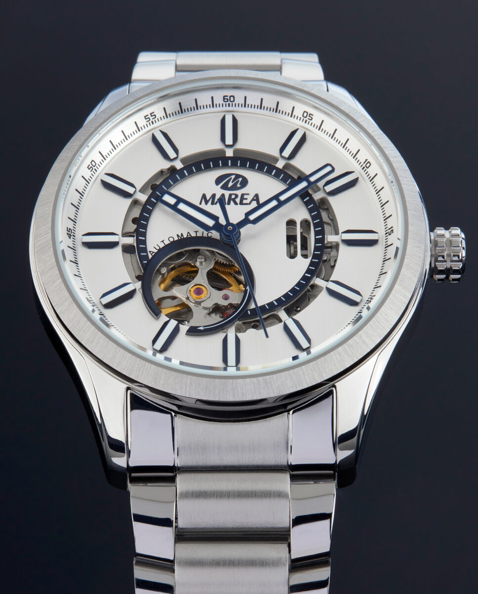 Reloj para hombre Marea, caja de acero inoxidable color plateada de 43 mm, brazalete de acero color plateado, esfera blanca - detalle