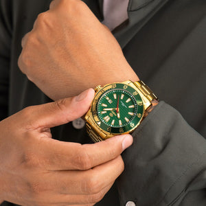 Reloj para hombre Marea, caja de acero inoxidable color dorada de 42 mm, brazalete de acero color dorado, esfera verde - detalle