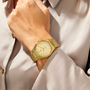 Reloj para mujer Marea, caja de acero inoxidable color dorada de 32 mm, brazalete de acero color dorado, esfera dorada - detalle