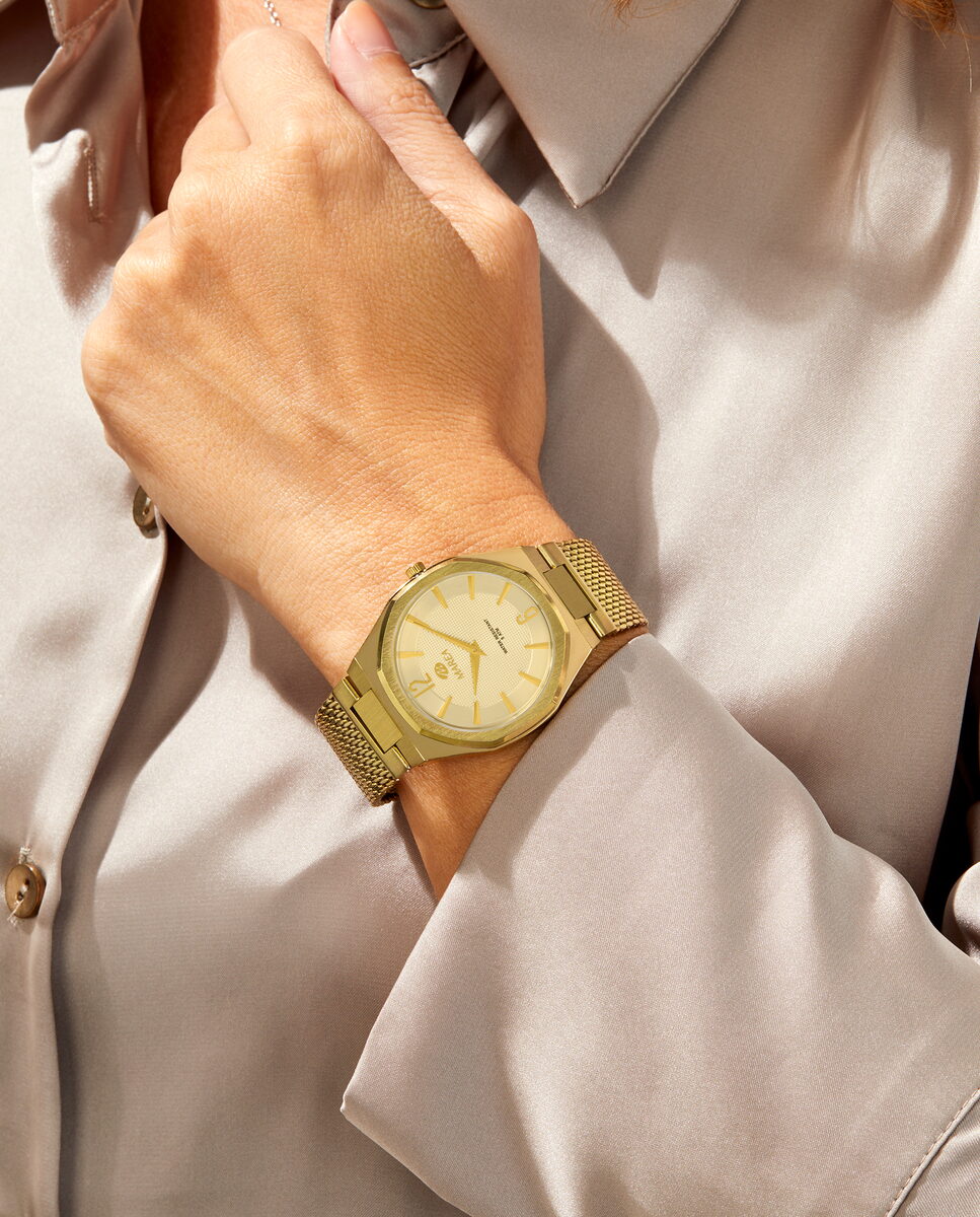 Reloj para mujer Marea, caja de acero inoxidable color dorada de 32 mm, brazalete de acero color dorado, esfera dorada - detalle