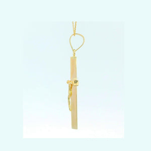 Cruz oro 9k bisel con Cristo - detalle