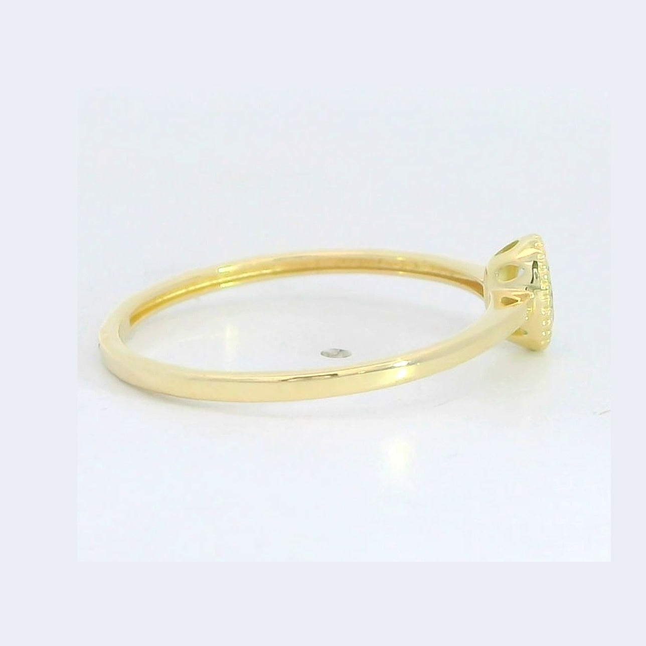 Anillo oro 9 quilates circonita oval agua marina 6x4 mm - detalle de la piedra