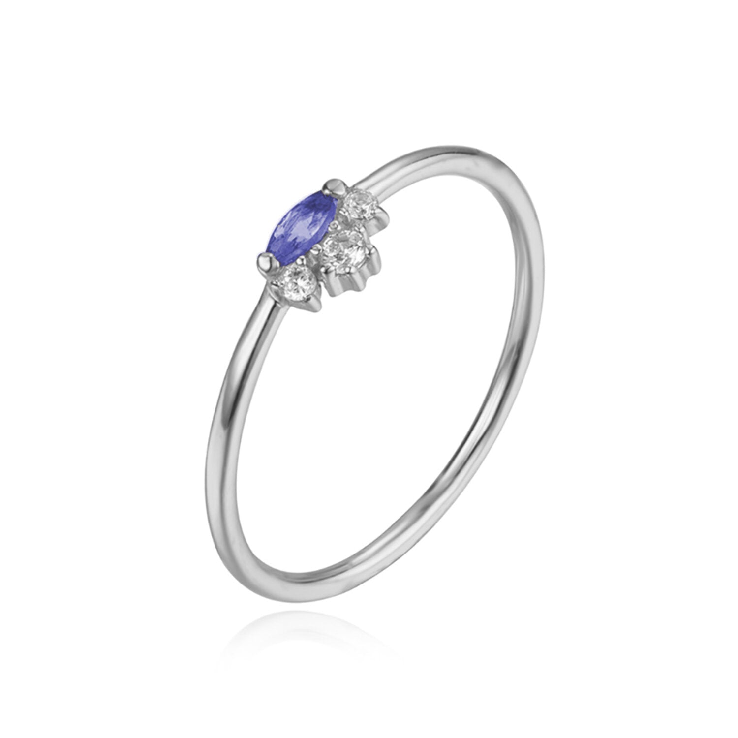 Anillo con circonita azul en plata de ley 925 bañada en rodio