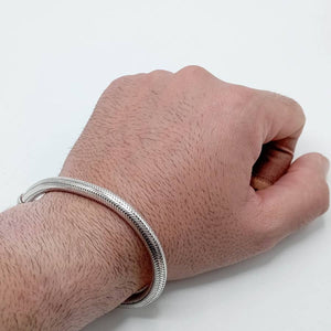 Pulsera plata MACIZA snake 6mm cola ratón mano