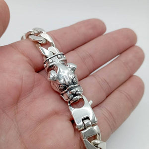 Pulsera de plata de ley 925 maciza con cierre diseño cabeza de perro bull dog, detalle