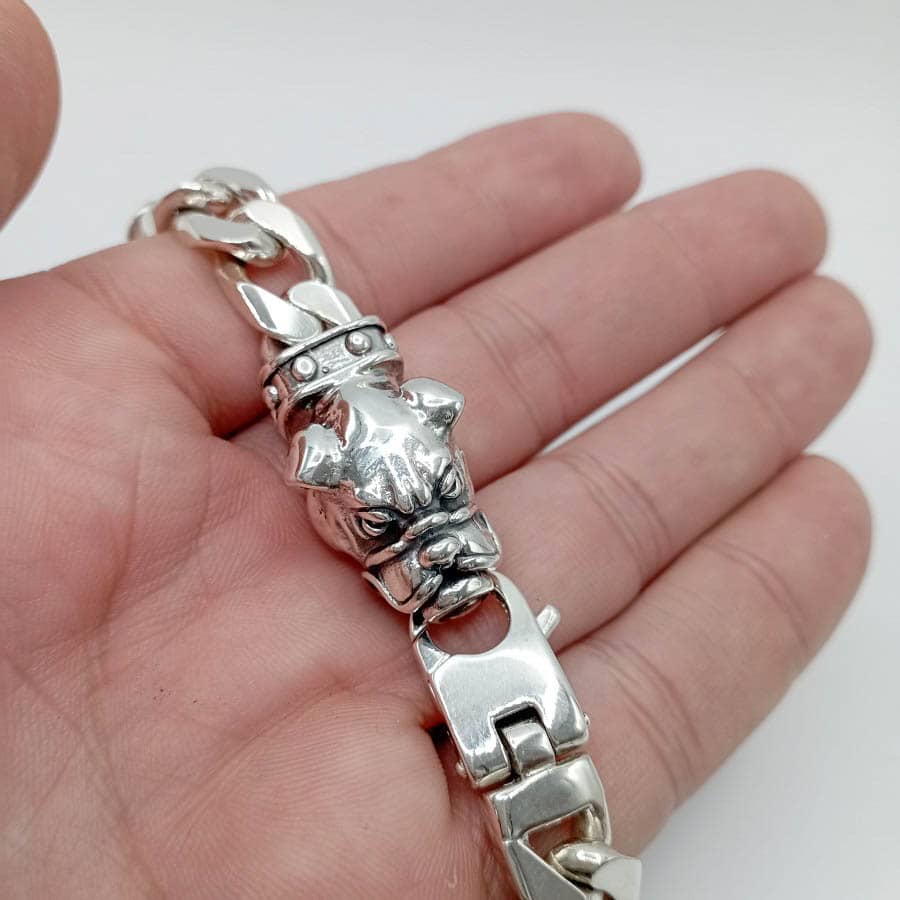 Pulsera de plata de ley 925 maciza con cierre diseño cabeza de perro bull dog, detalle