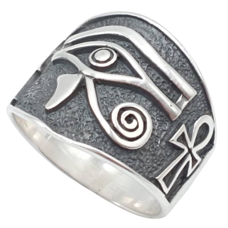 Anillo de plata de ley con el ojo de horus en el centro y dos cruces de la vida laterales