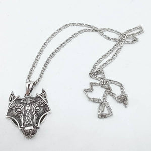 colgante lobo fenrir con cadena de plata