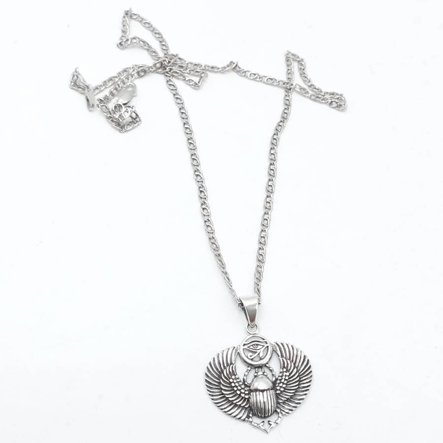 colgante escarabajo con cadena plata