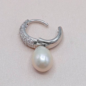 Pendientes de plata arito con circonitas y una perla detalle