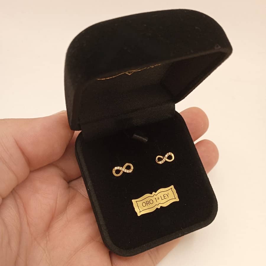 Pendientes oro infinito circonitas detalle