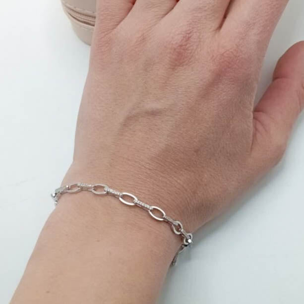 Pulsera de plata fina microengaste con eslabones ovalados foto