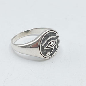 Anillo de plata de ley sello ojo de horus, vista frontal