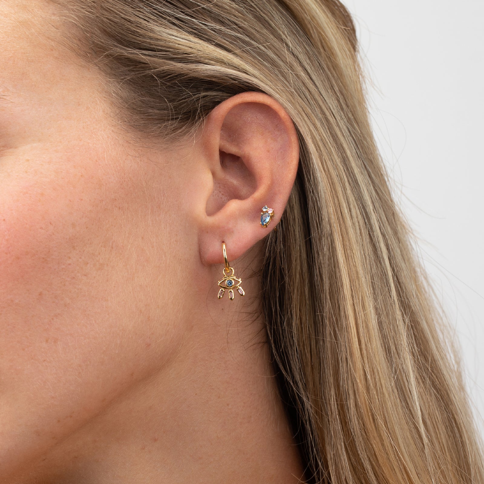 Pendientes ojo de plata bañados en oro con circonita multicolor, 9 mm