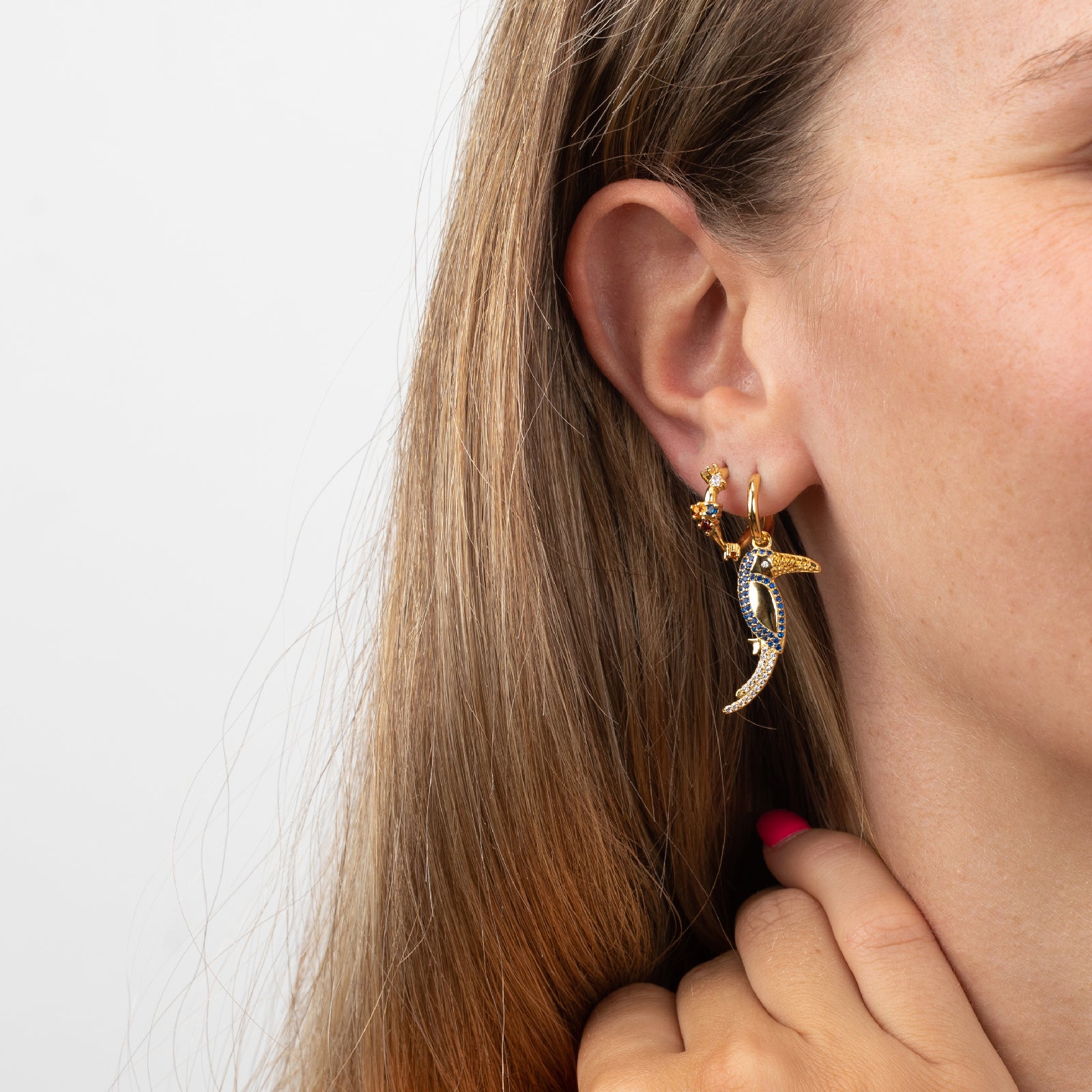 Pendientes de plata de ley 925 con baño de oro de 18k con pájaro y circonita azul, 28 mm