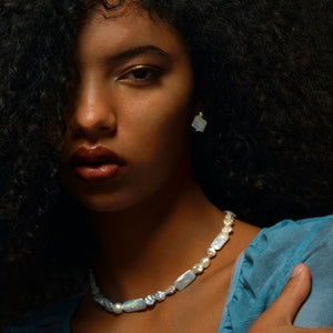 164A0111 FOTO CHICA PENDIENTES