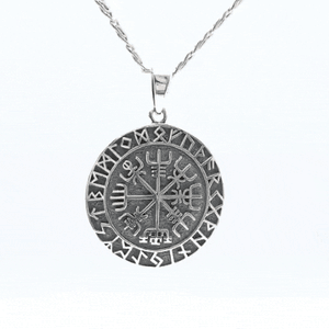 colgante brujula vikinga cadena gif