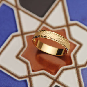 Alianza 9k bordes tallados 4mm