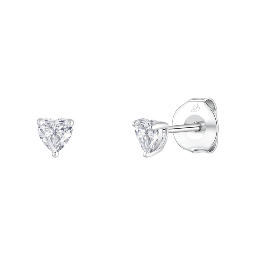 Pendientes de plata de ley 925 con circonita talla corazón de 4 mm