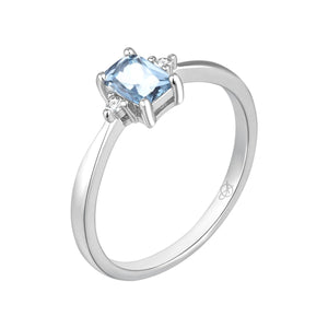 Sortija de plata de ley con circonita rectangular color aguamarina