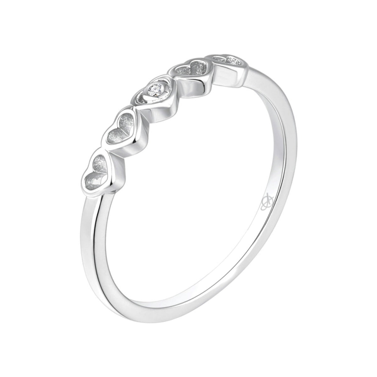 Anillo fino de plata de ley 925 con corazones calados y circonitas