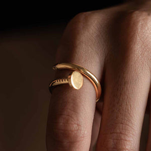 mano Anillo de Plata de Ley en forma de clavo en rodio o chapado oro