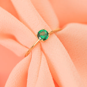 Anillo oro 18k solitario circonita verde, 4 garras