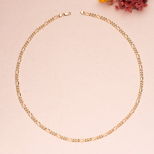 Cadena de oro 18k tipo cartier de 4,5 mm puesta al cuello